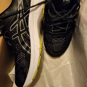 Asics Tennis Shoes